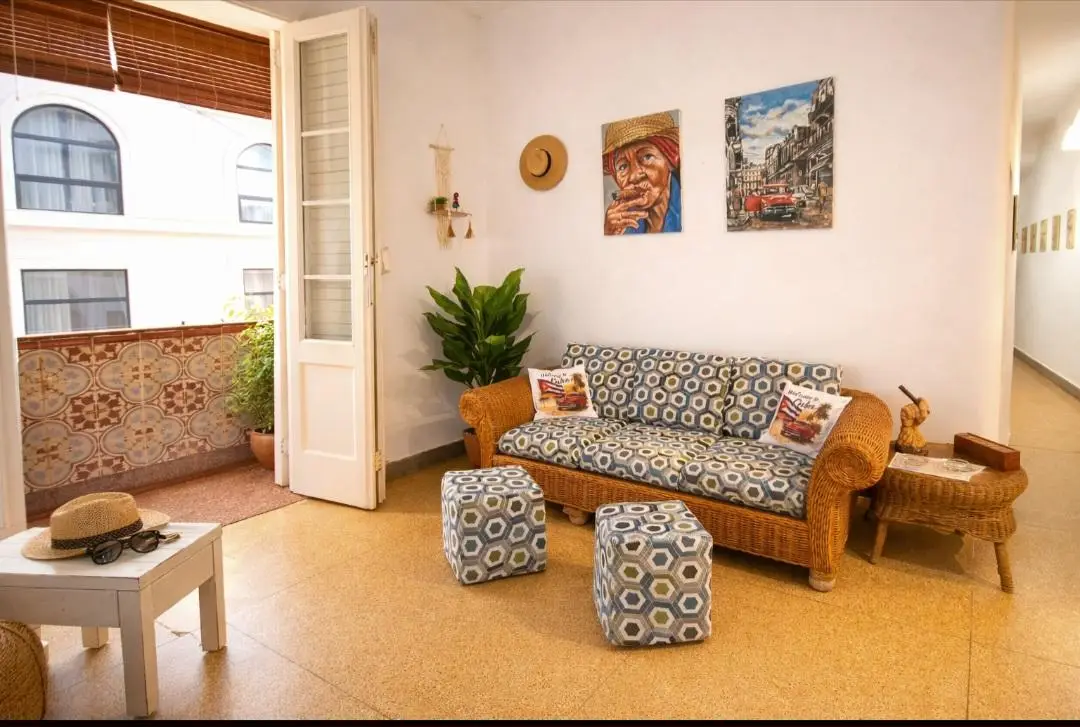 Renta por Noche: Refugio52 Estilo Cubano