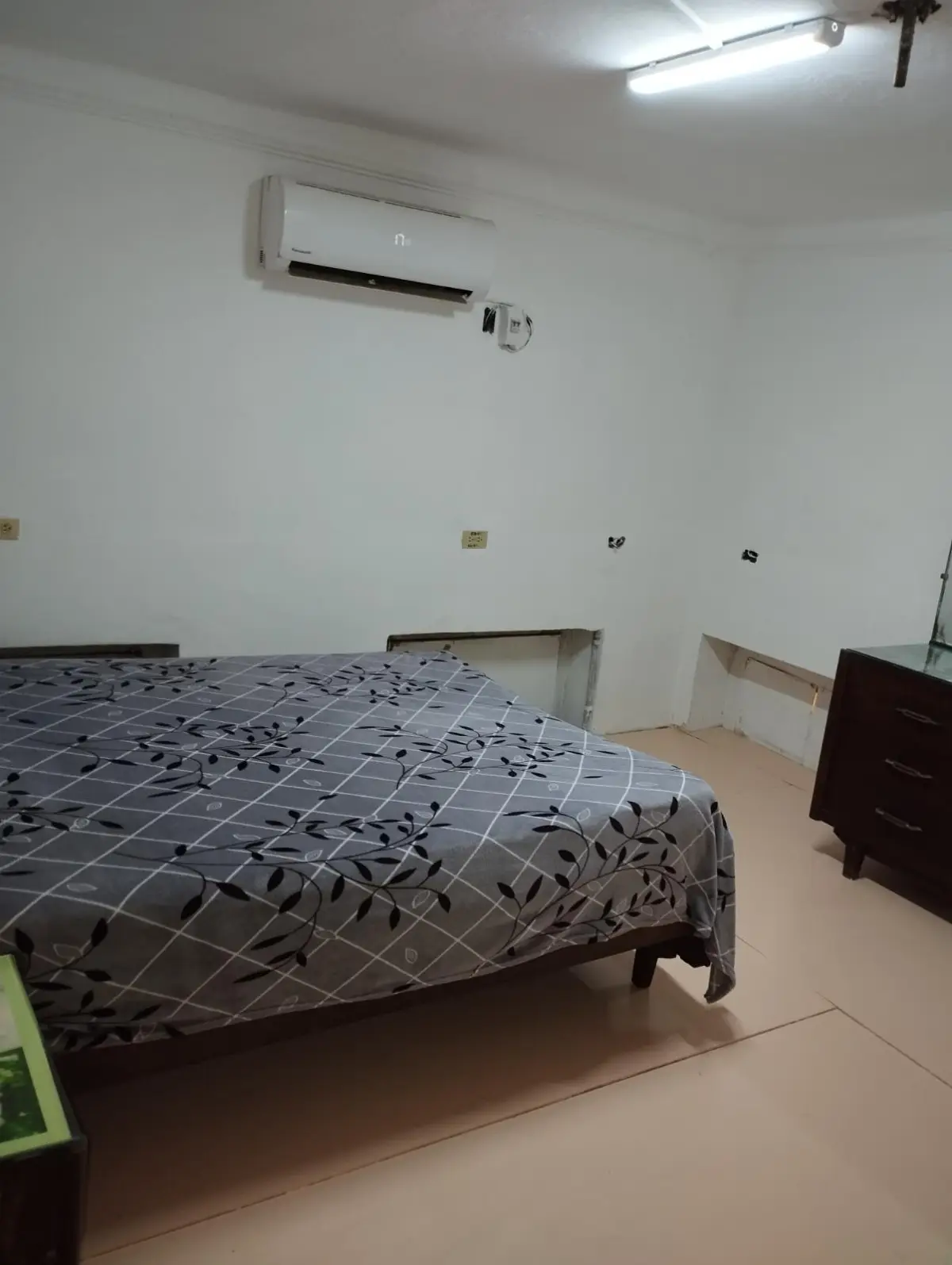 Apartamento interior en segundo piso