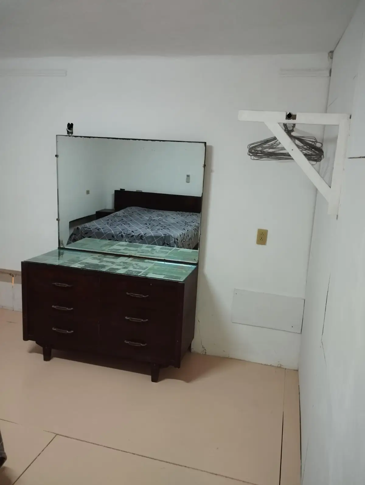 Apartamento interior en segundo piso