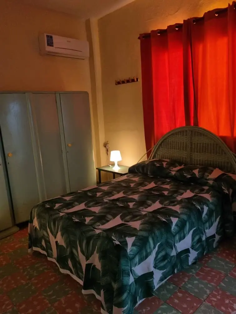 Casa independiente disponible para renta lineal en Marianao