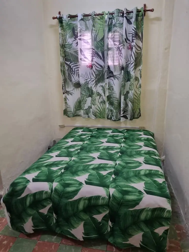Casa independiente disponible para renta lineal en Marianao